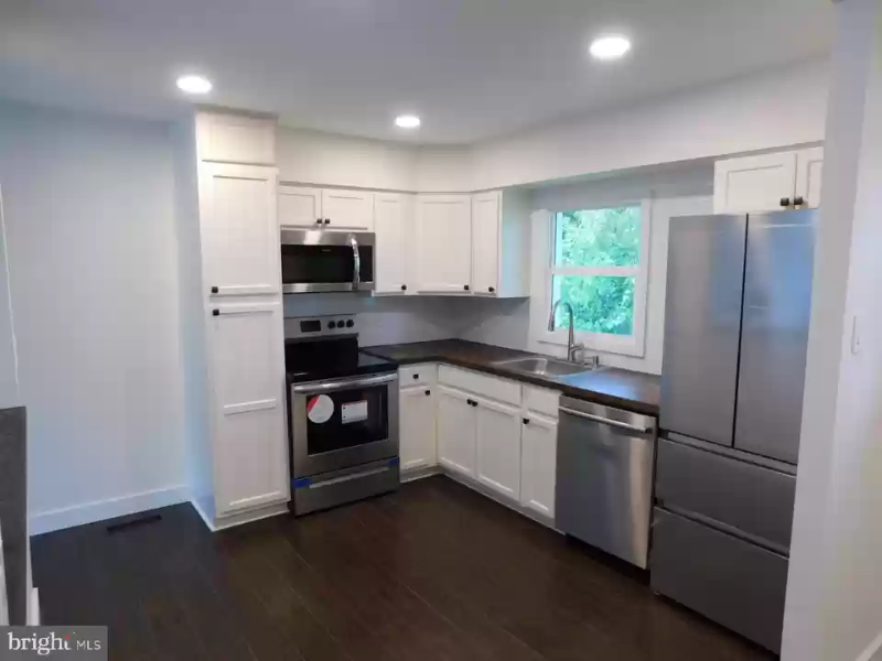 328 Park Hall S - Photo 3 of 7