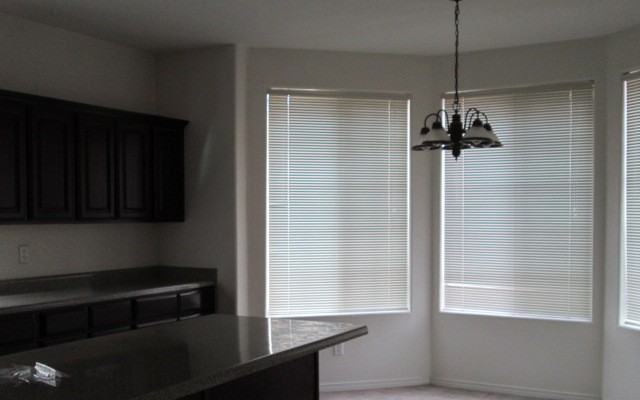 3015 Myriam Dr - Photo 3 of 18