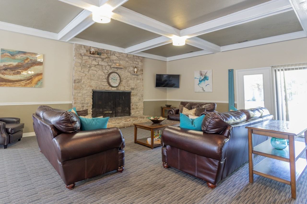 Woodlake Apartments of Indianapolis - Photo 3 of 13