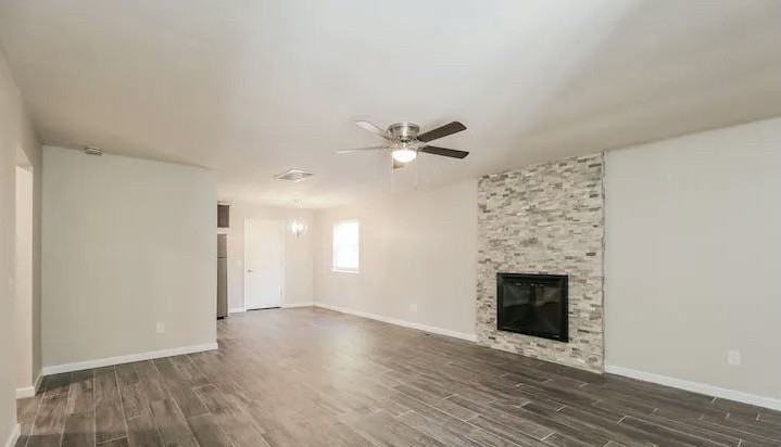 8716 Tracy Dr - Photo 2 of 8