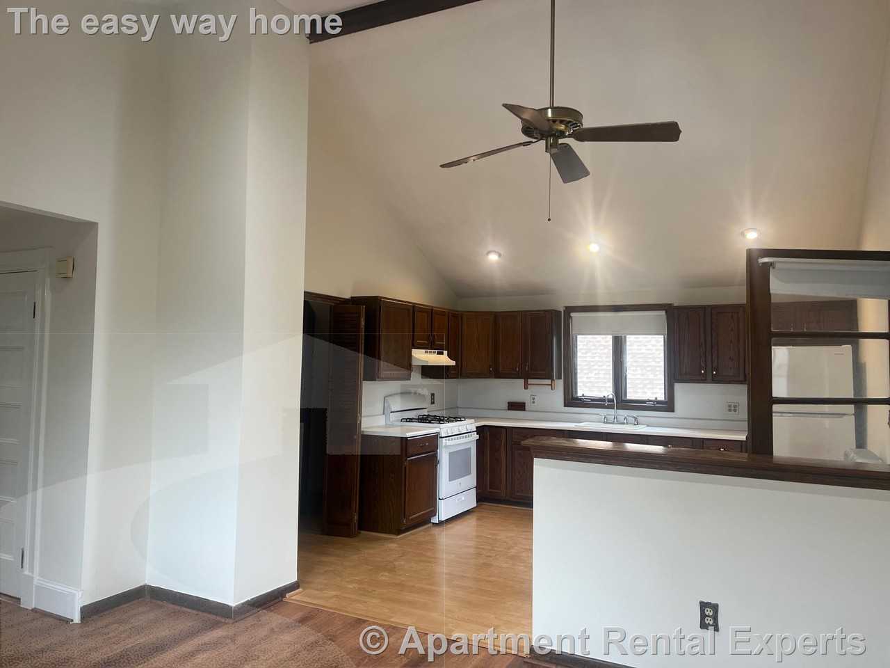 186 Powder House Blvd #3 - Photo 3 of 18