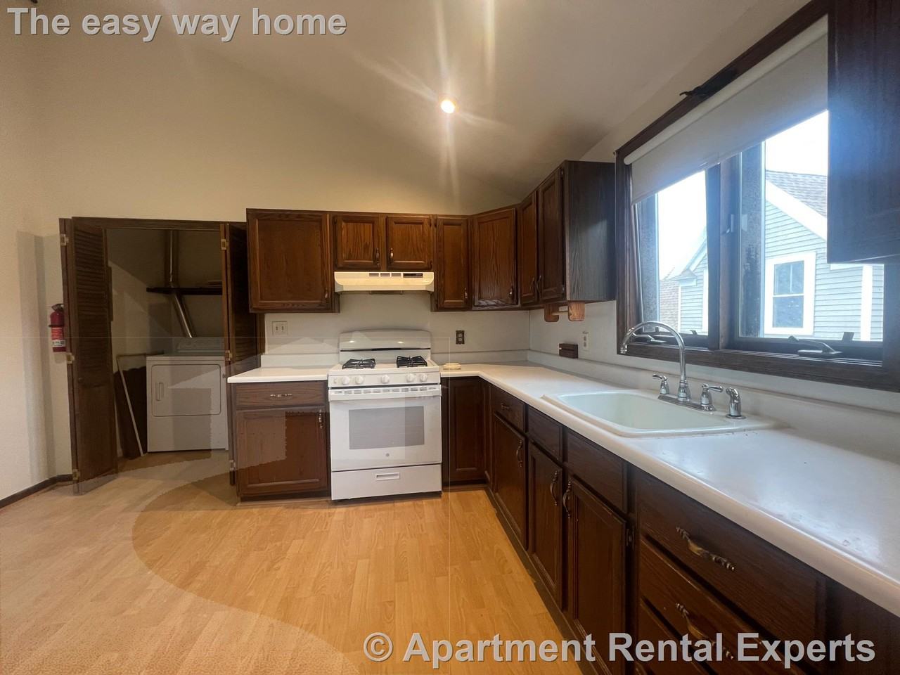 186 Powder House Blvd #3 - Photo 5 of 18