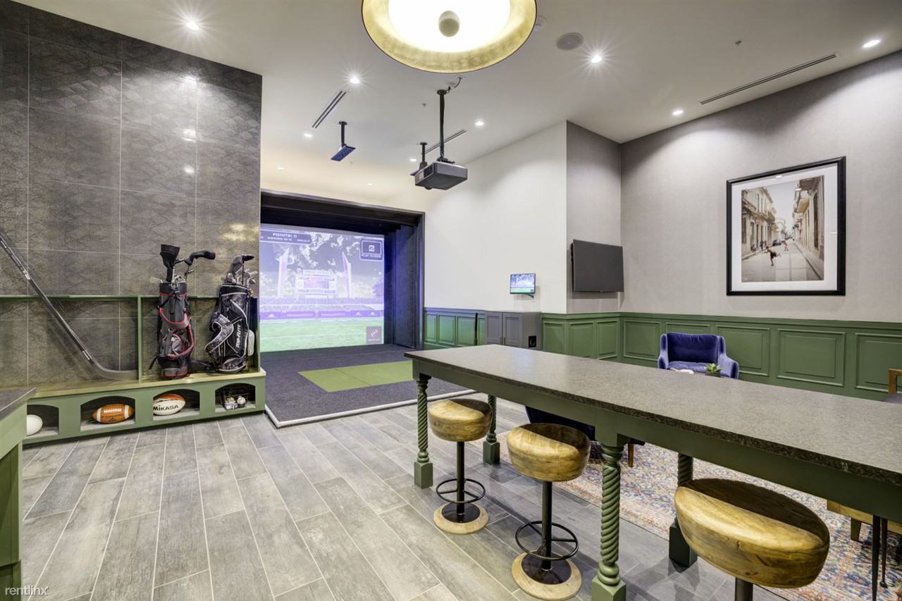 1000 E 11th St - Photo 3 of 18