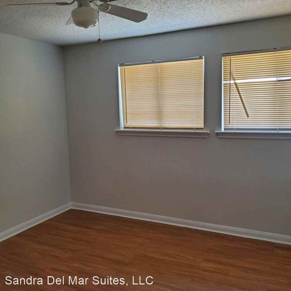 120-123 Sandra del Mar Drive - Photo 3 of 5