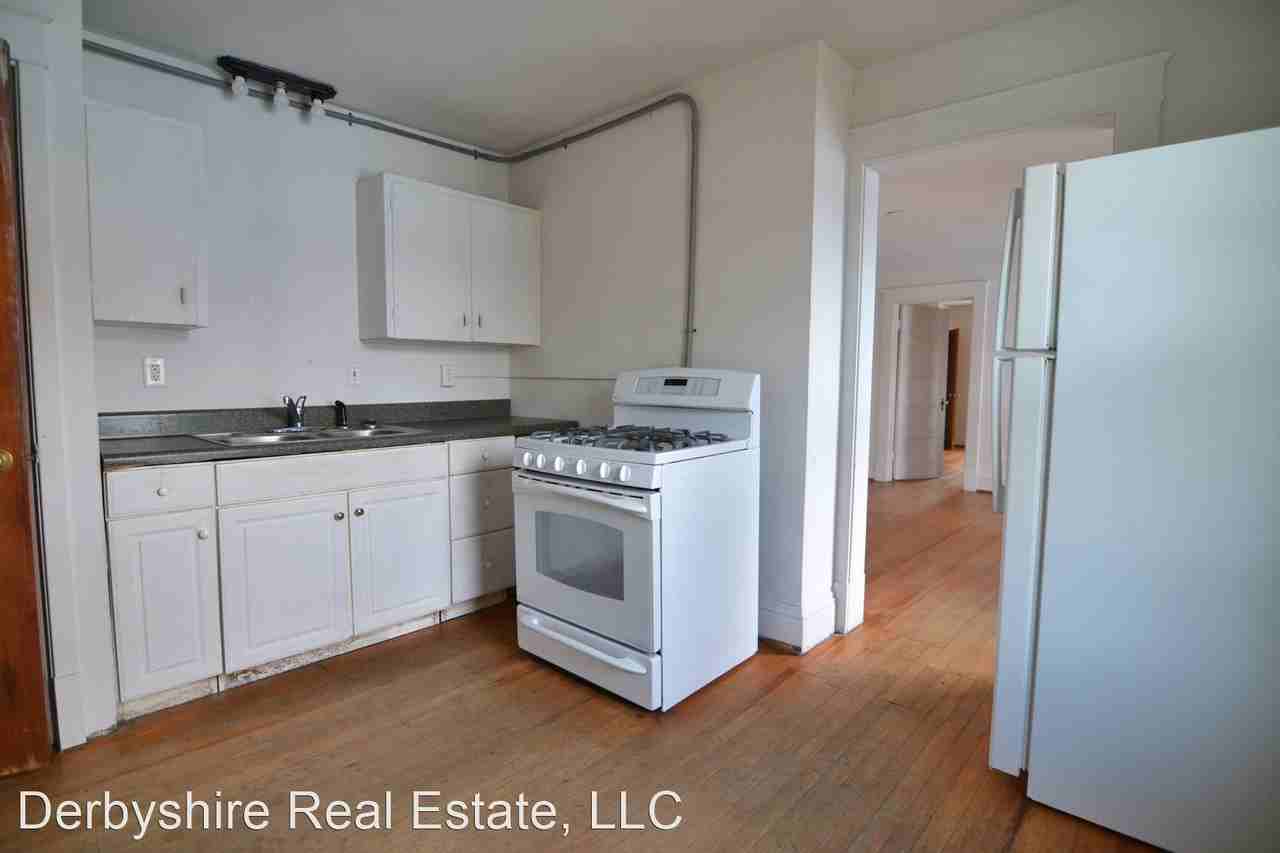 2908 Memorial Ave - Photo 3 of 7