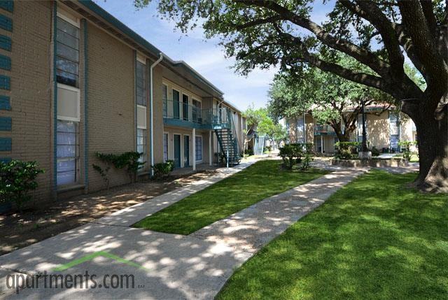 West Point Village Apartments 3633 S Shaver St, Houston, TX 77034