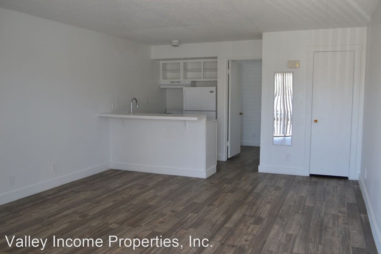 301 W Helen St - Photo 3 of 11