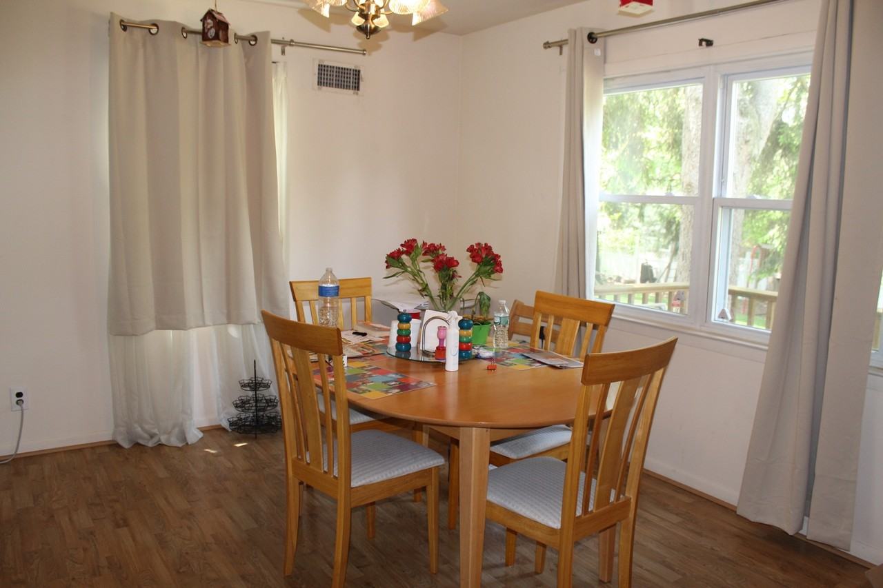 68 Tamarack Rd - Photo 2 of 11