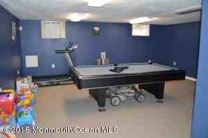 87 Vincent Ct - Photo 3 of 10