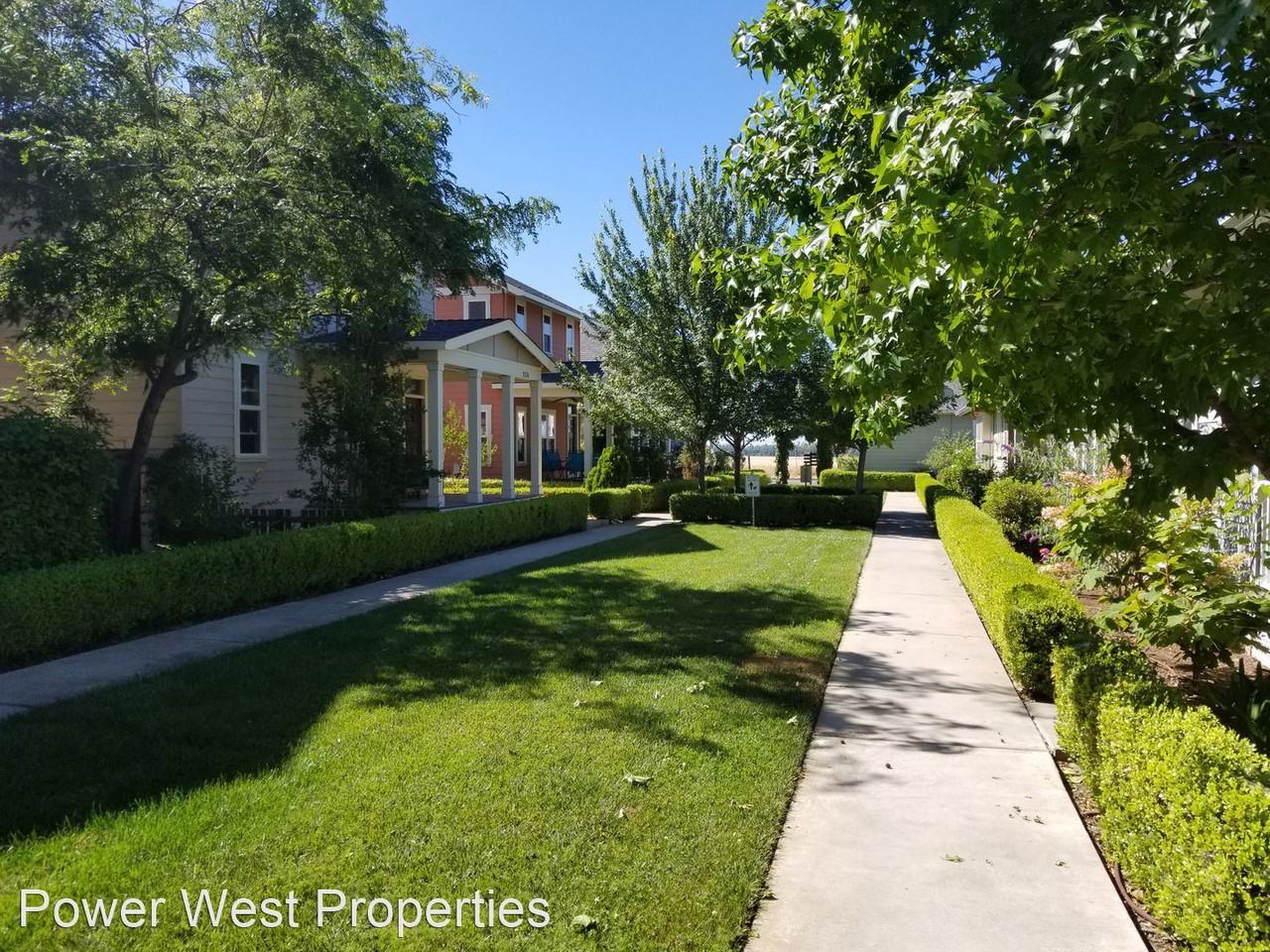 2570 E 20th St - Photo 2 of 19