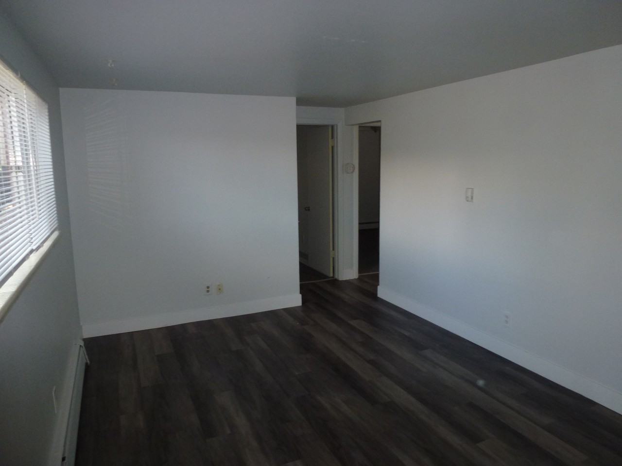 4553 Everett St - Photo 3 of 9