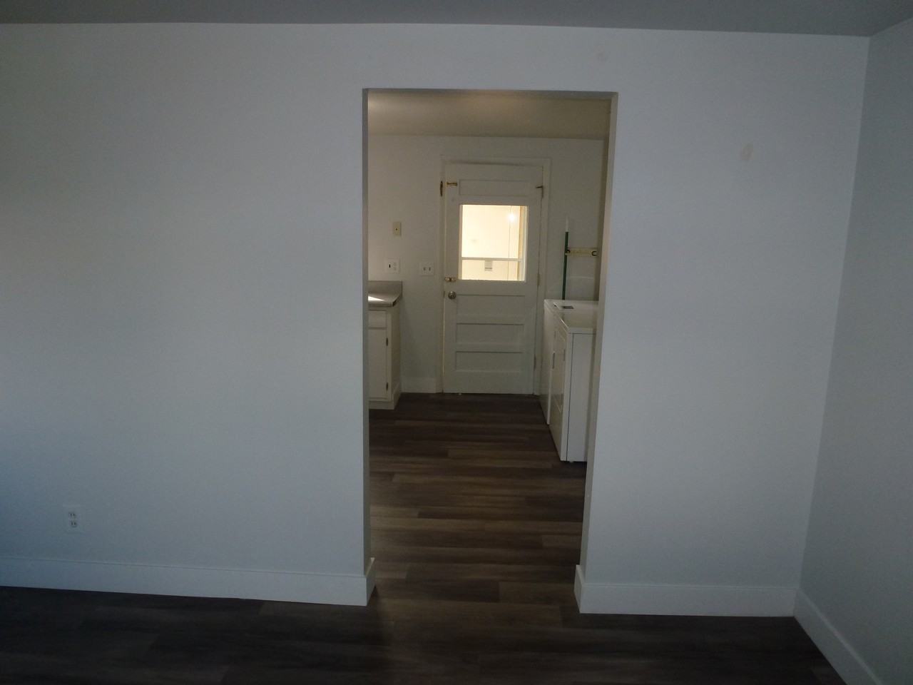 4553 Everett St - Photo 5 of 9