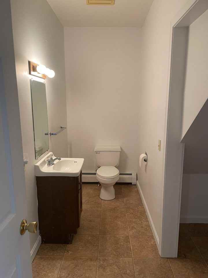 139 Lakeside Farm Rd - Photo 3 of 14