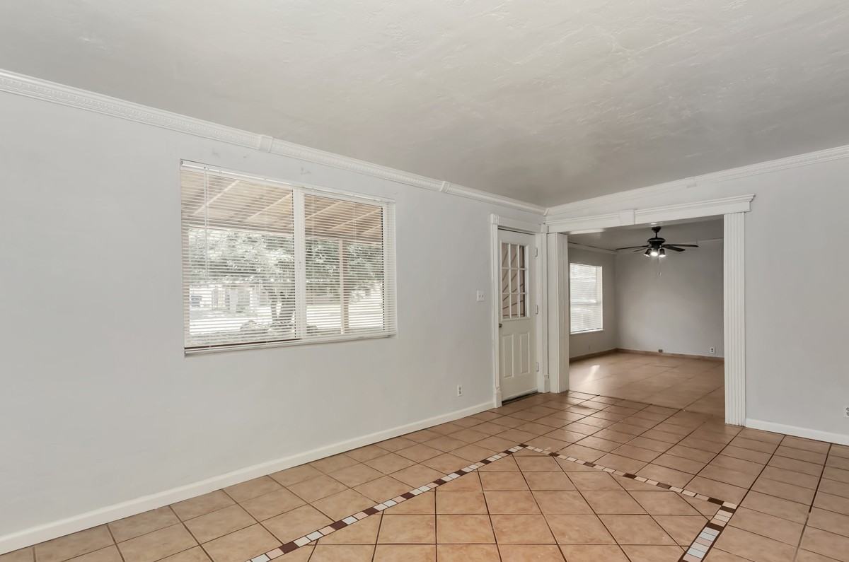 2819 E 21st St - Photo 3 of 21