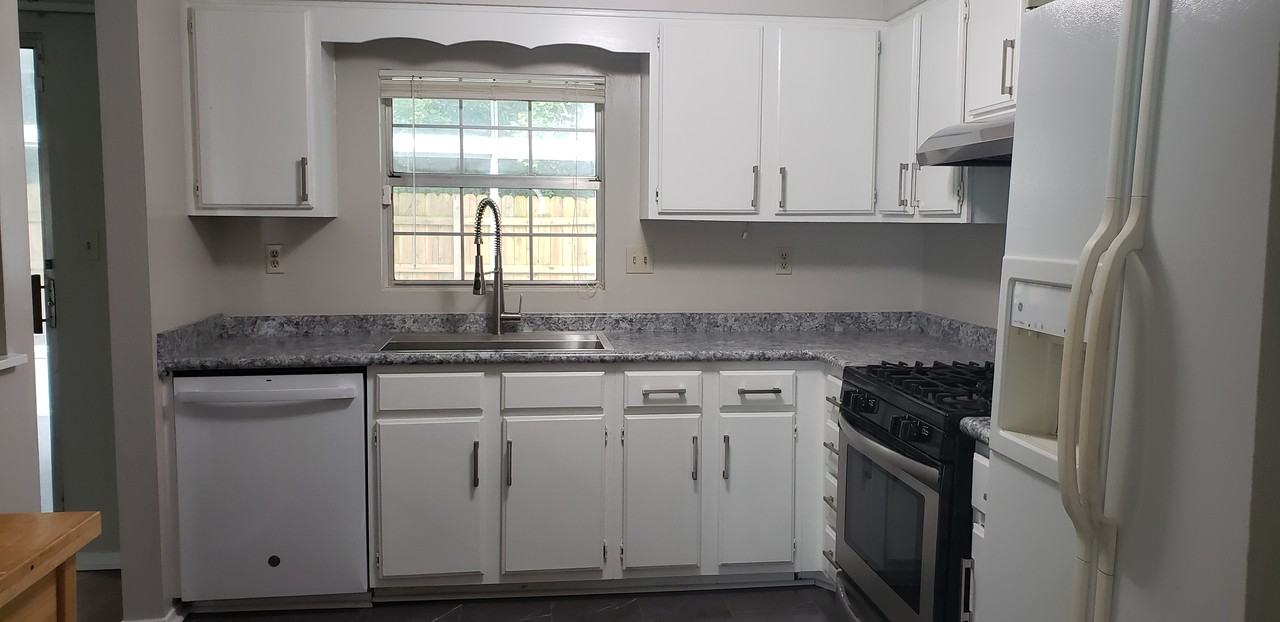 3222 Shadow Walk Ln - Photo 7 of 13