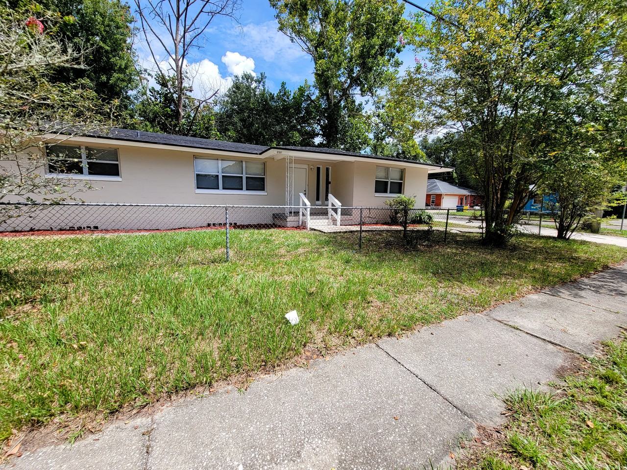 5707 Spelman Rd - Photo 2 of 26