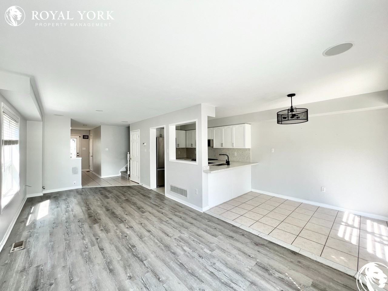 61 Candlebrook Dr - Photo 2 of 43