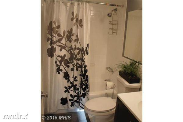 700 7th St SW - Photo 3 of 3