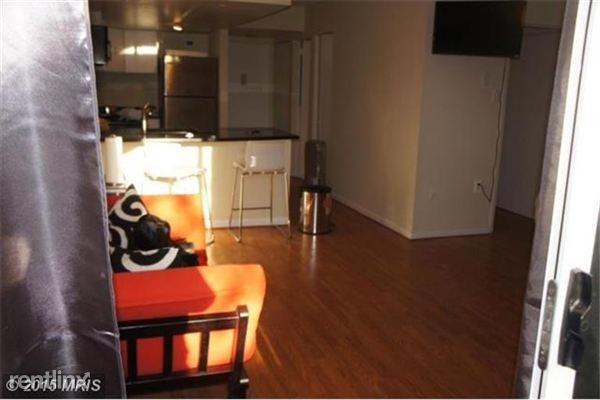 700 7th St SW - Photo 2 of 3