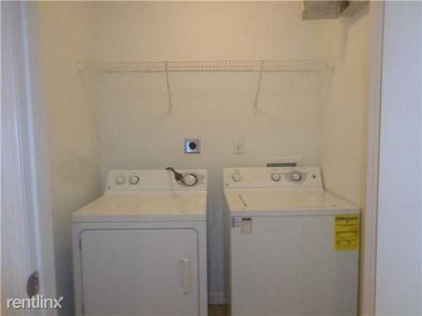 7085 Nova Dr - Photo 2 of 6