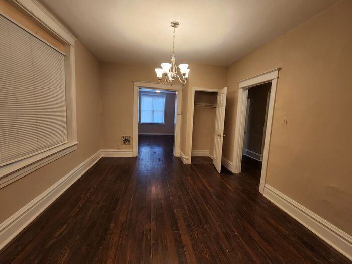 2115 Chippewa St - Photo 3 of 21