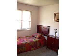 1006 Cove Dr - Photo 3 of 9