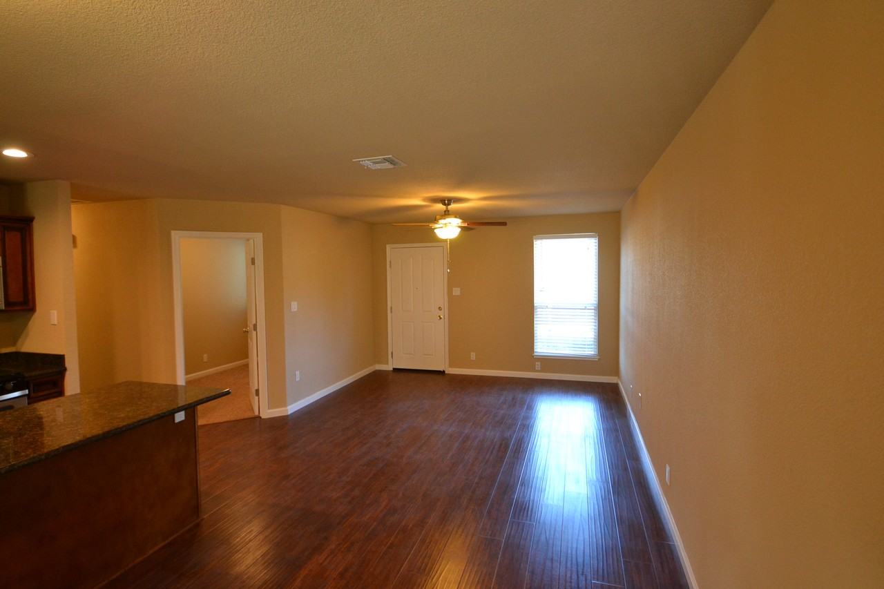 3465 Colvin Dr - Photo 3 of 8