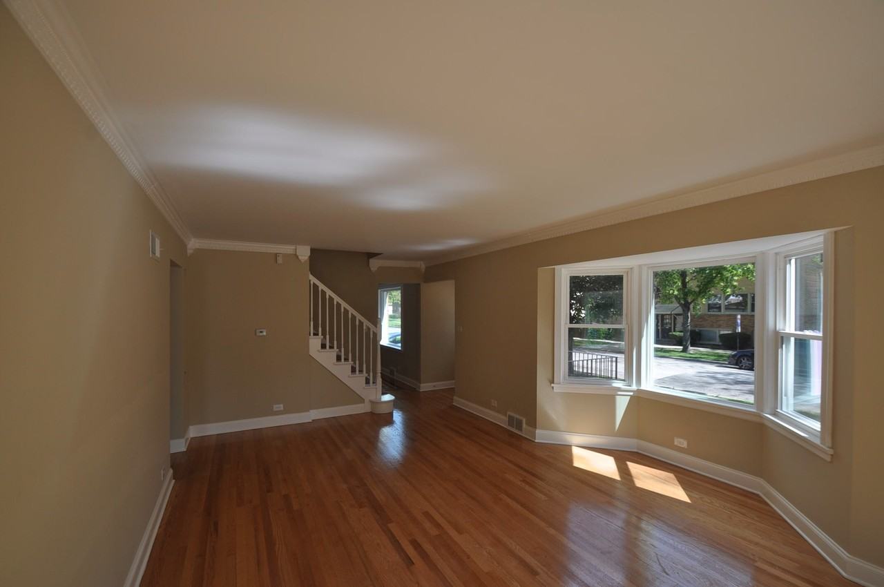 9852 Schiller Blvd - Photo 2 of 9