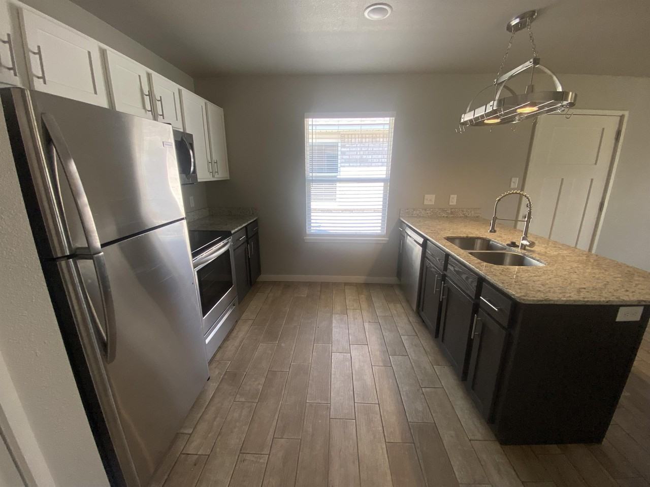 1813 Osage St #A - Photo 2 of 7