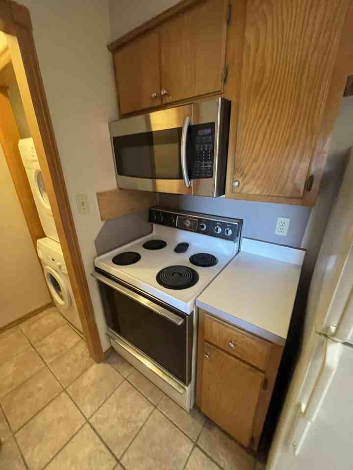 1000 Rambling Oaks - 8 #8 - Photo 7 of 9