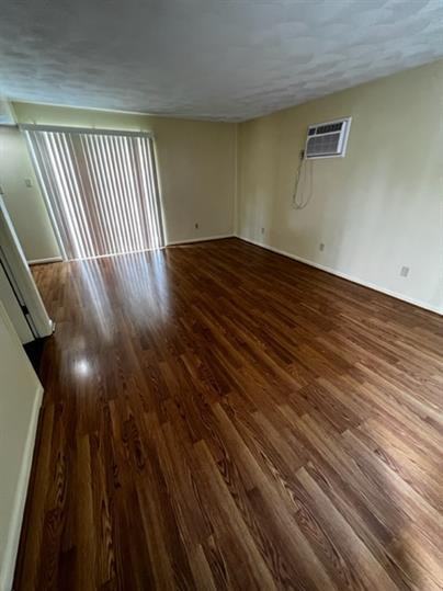 2526 East Dexter Avenue - Photo 2 of 6