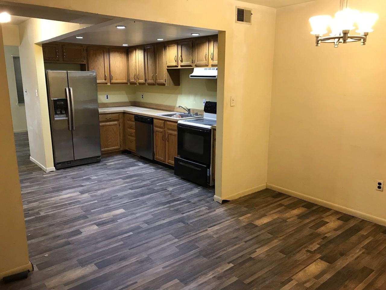 4 Bavarian Lane - Photo 2 of 5