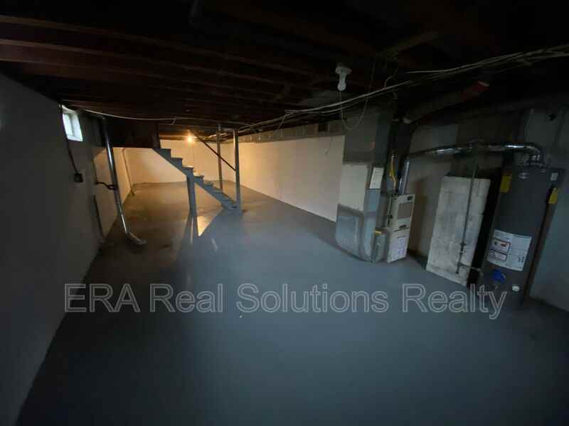 24332435 Parkwood Ave #2435 - Photo 2 of 9