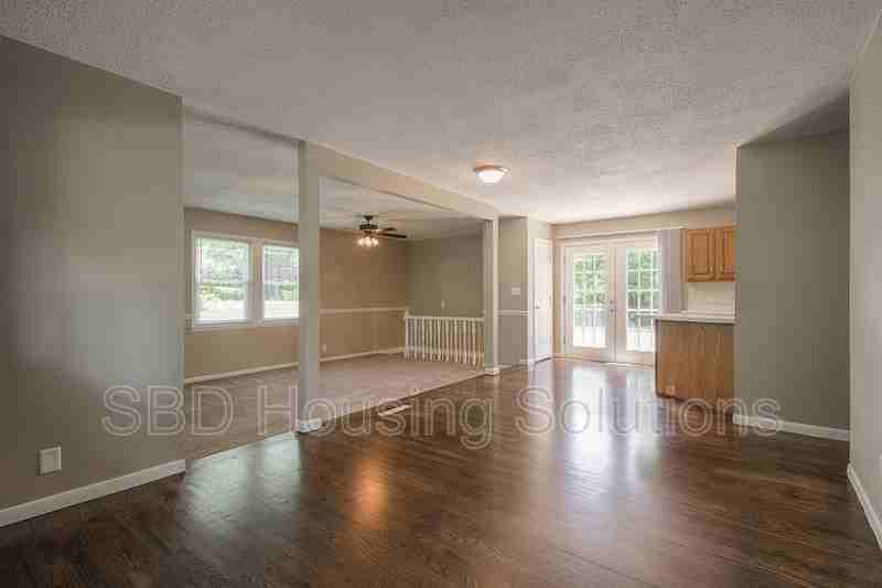 4717 Northern Ave - Photo 2 of 13