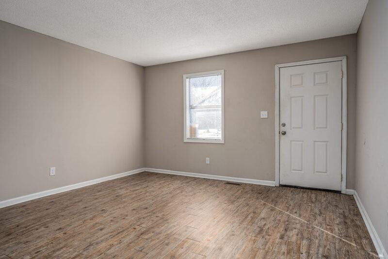 324 Lexington St #5 - Photo 5 of 8