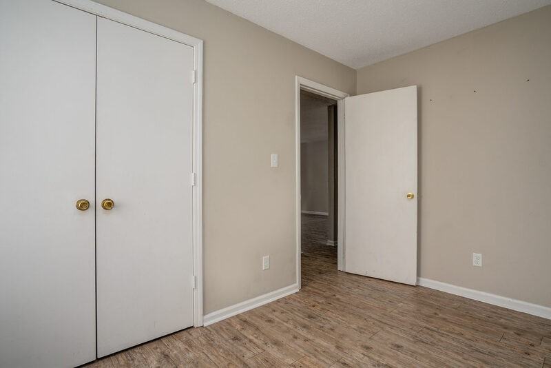 324 Lexington St #5 - Photo 6 of 8