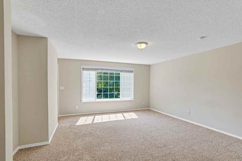 600 Salal St - Photo 3 of 22