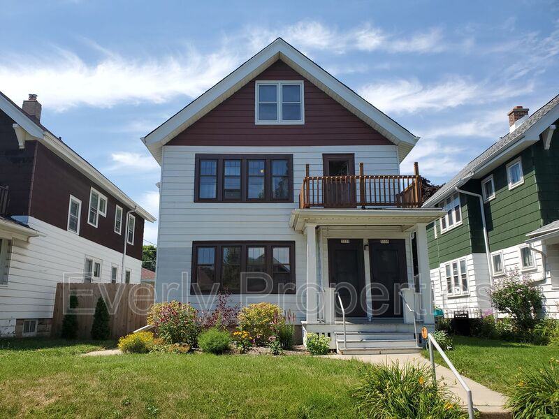 3335 N Bremen St - Photo 3 of 37