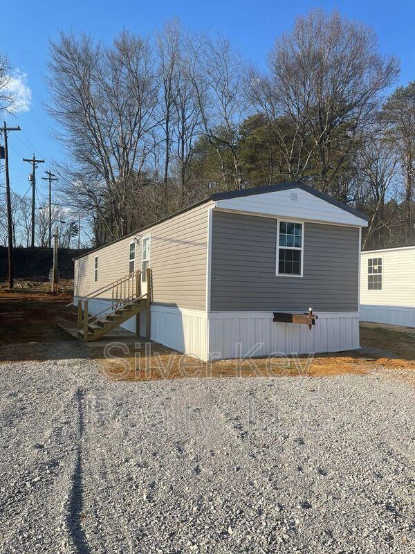 1004 S Jackson St #B5 - Photo 2 of 12