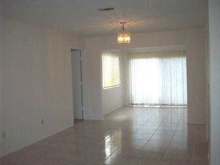 3002 SE Dalhart Rd - Photo 3 of 7