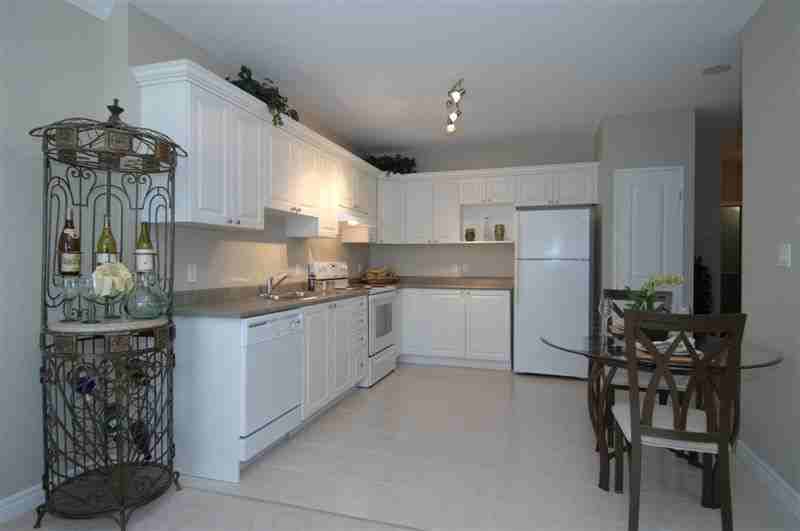 Westmount Estates II Apartments 335 Southdale Rd W, London, ON N6J 0A1 Zumper