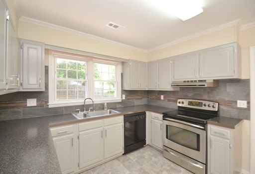 100 Old Farm Ct - Photo 3 of 16