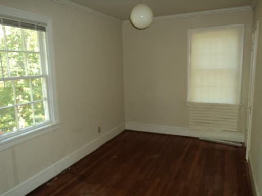 6310 Elkhardt Ln - Photo 3 of 10