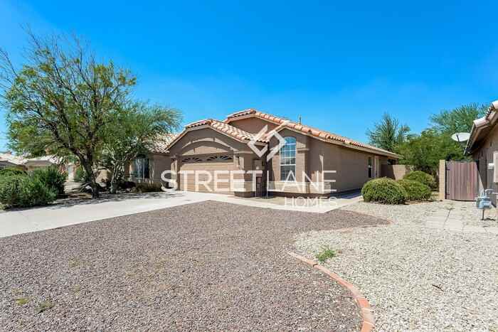 3816 E Encinas Ave - Photo 2 of 15