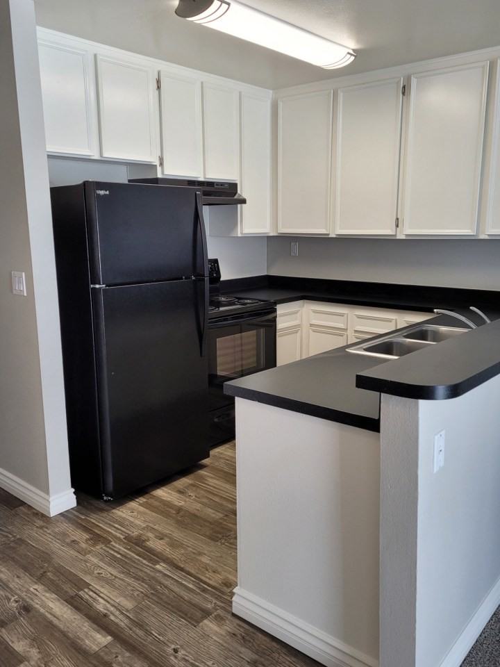 Parkway Village - Photo 3 of 16