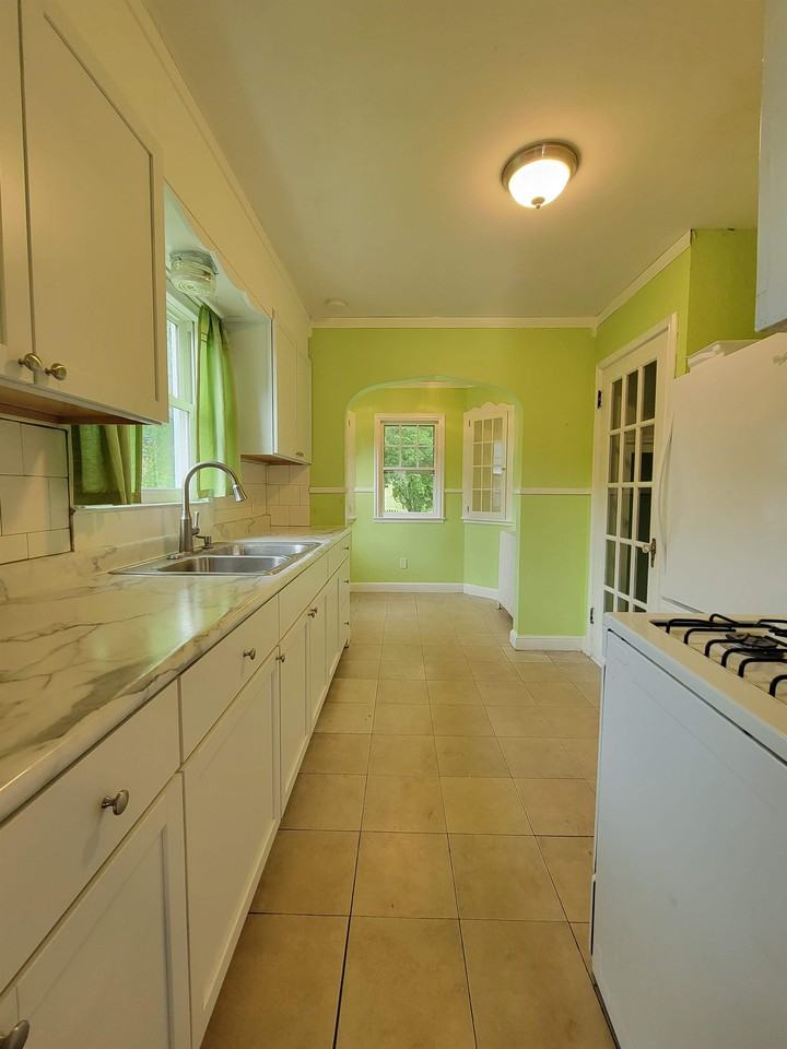 401 Central Ave #1 - Photo 3 of 40