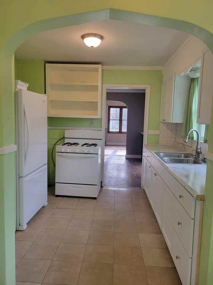 401 Central Ave #1 - Photo 4 of 40