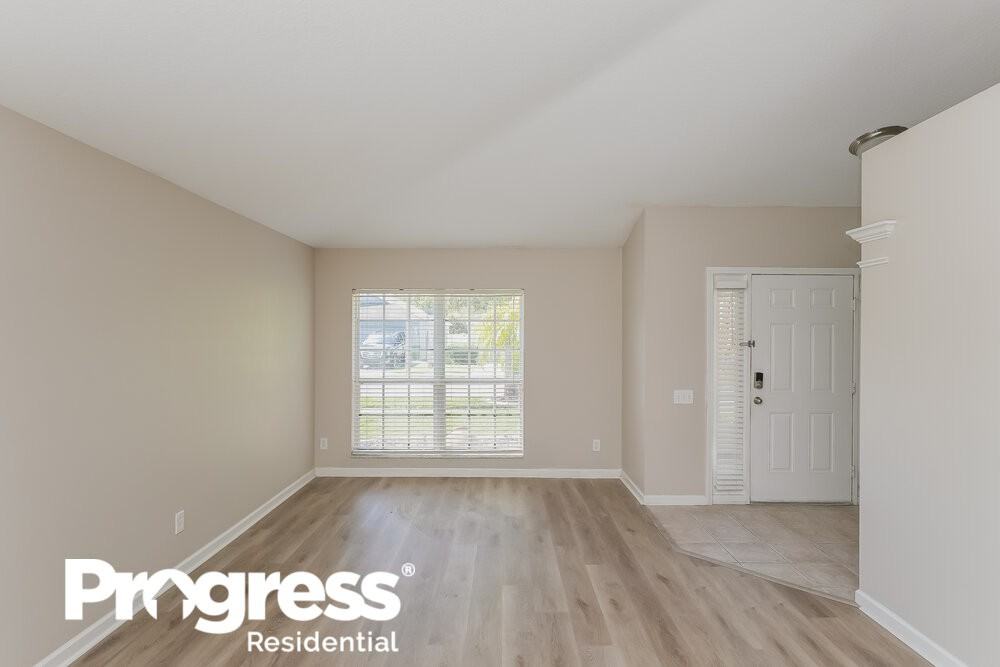 19317 Otters Wick Way - Photo 3 of 16