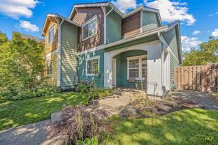 6997 Ne Birch St #1 - Photo 1 of 1