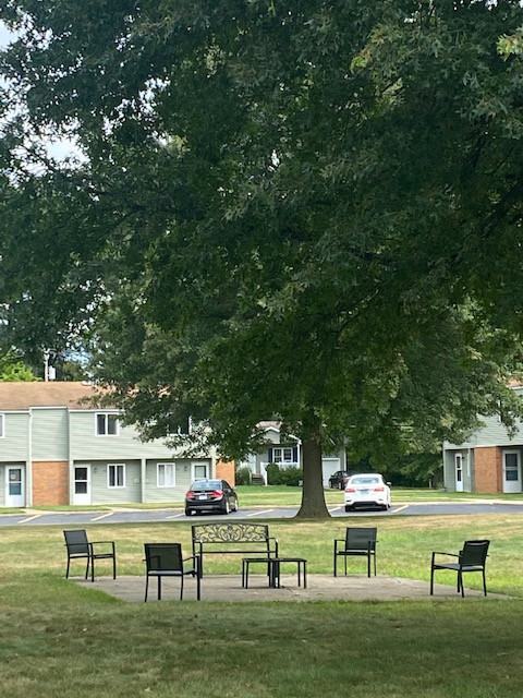 102 Gluck Street #102L - Photo 7 of 8